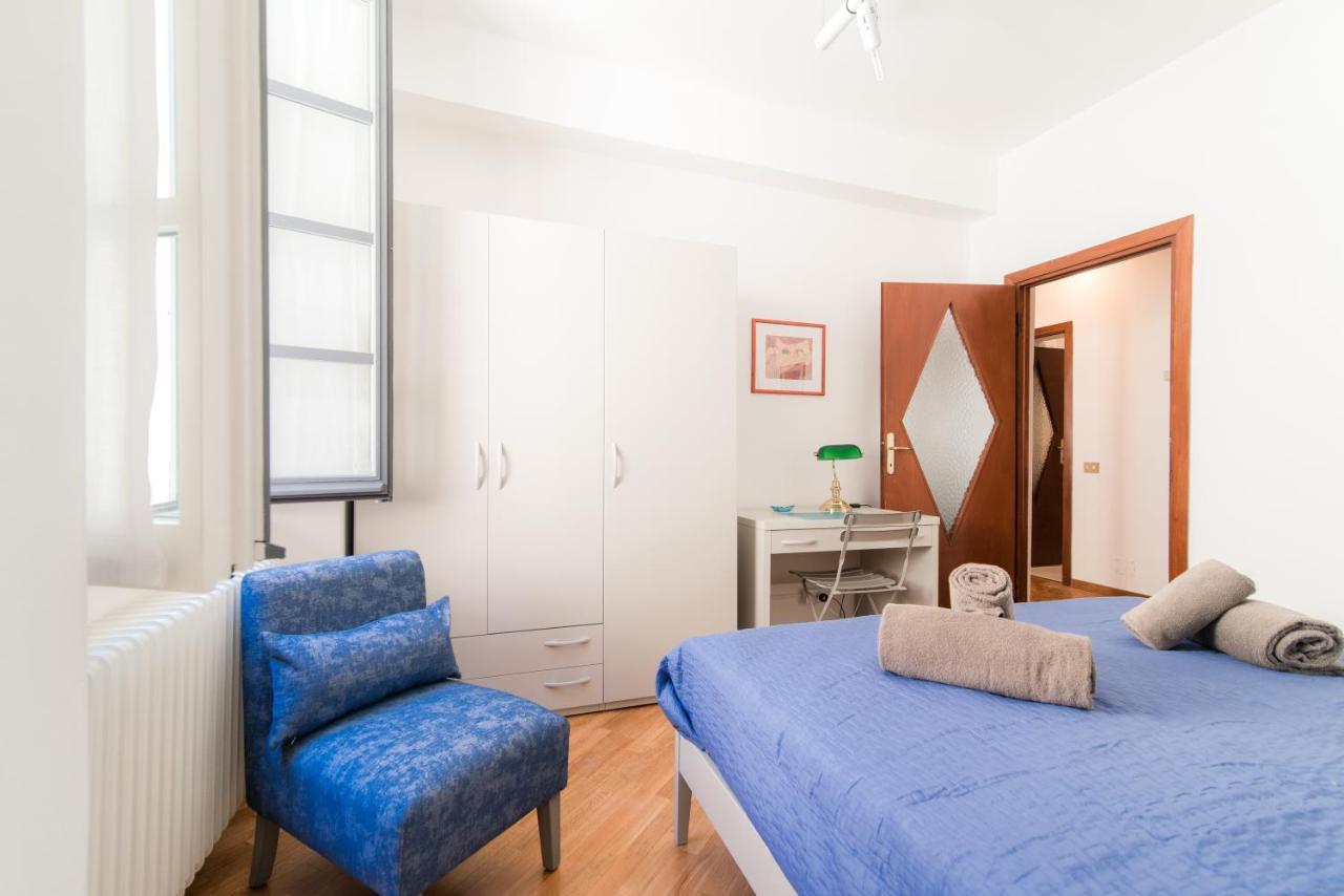 Center Home - The House Of Travelers Como Luaran gambar