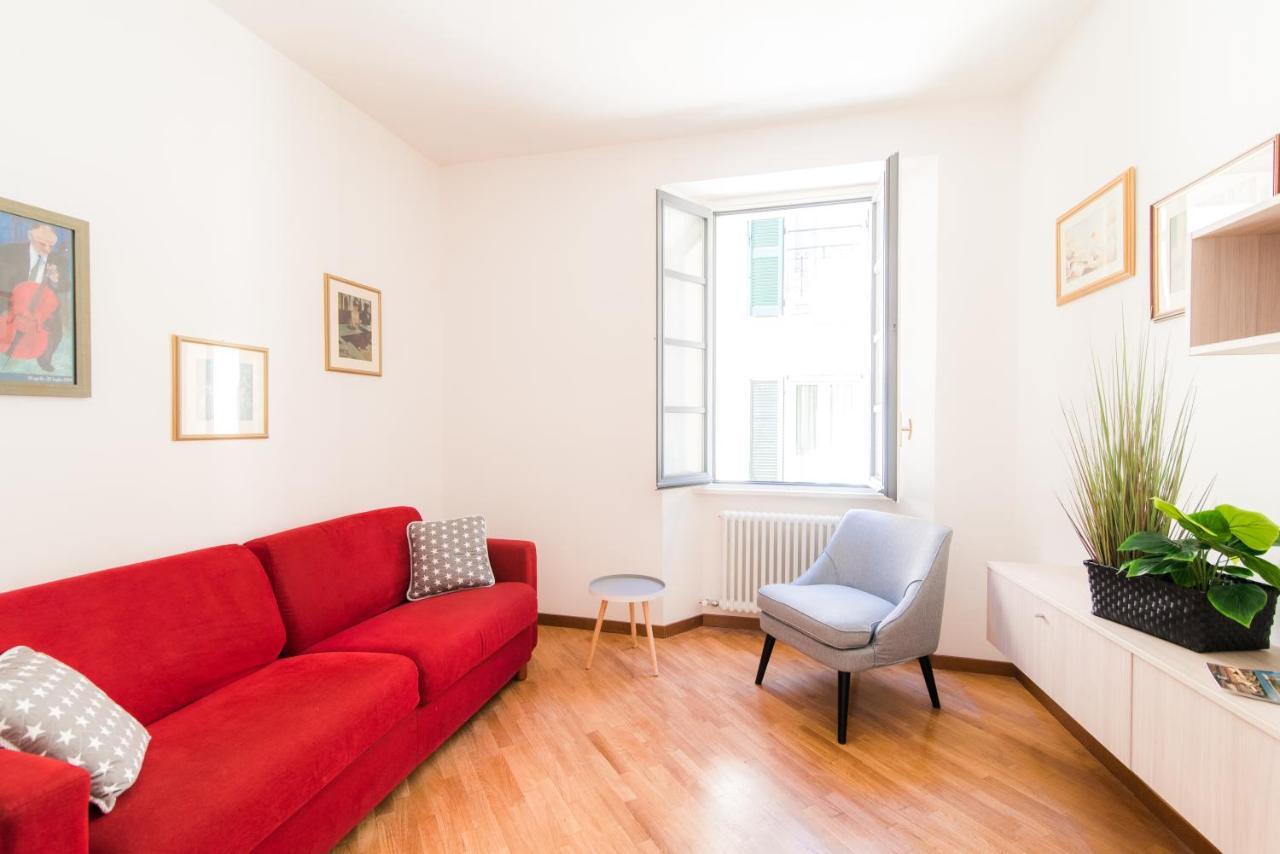 Center Home - The House Of Travelers Como Luaran gambar