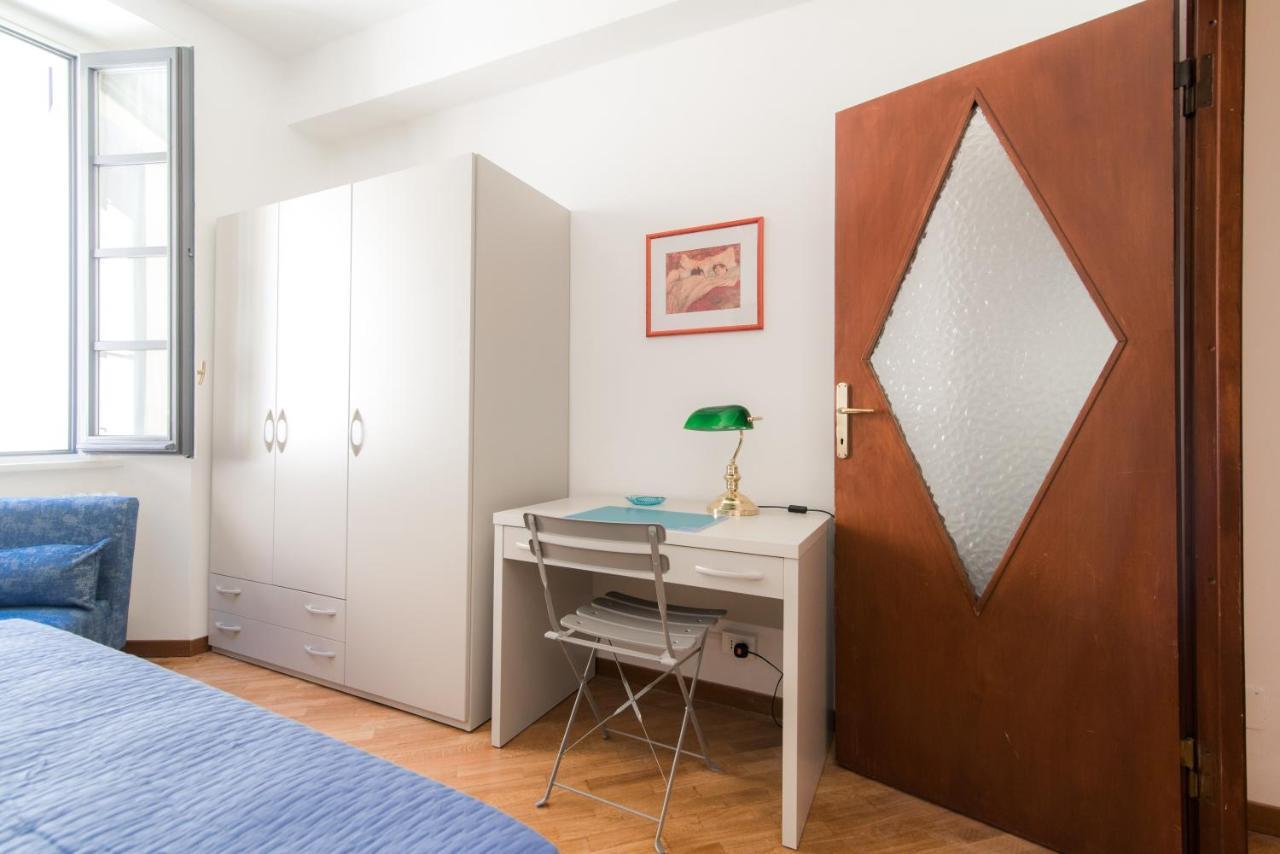Center Home - The House Of Travelers Como Luaran gambar