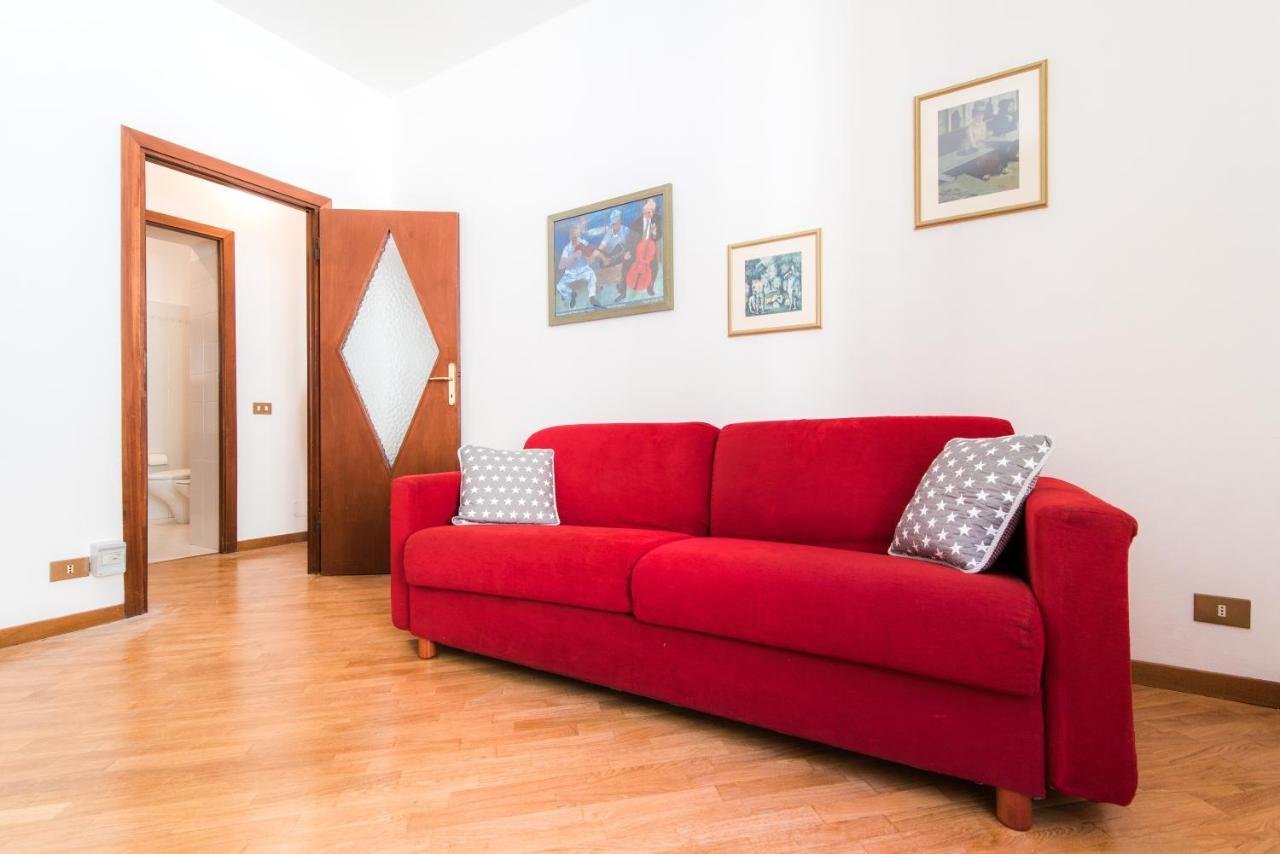 Center Home - The House Of Travelers Como Luaran gambar